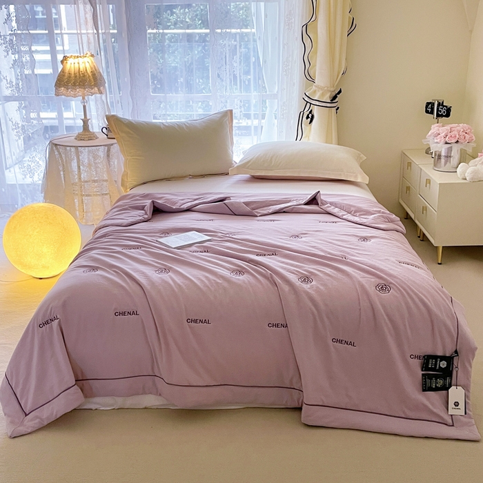 91家纺网 家纺一手货源 找家纺 被靠被2024新款锦丝缎空调夏被-山茶花 水晶紫