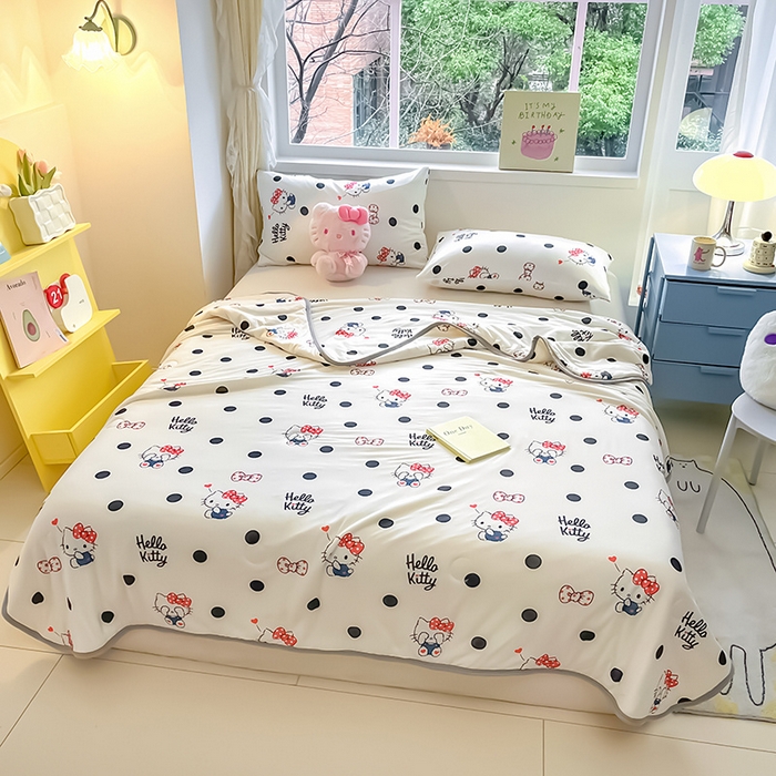 91家纺网 家纺一手货源 找家纺 桃子家居 2024新款A类三丽鸥正版授权高品质牛奶丝软糯针织棉夏被系列 针织棉三丽鸥-波点Kitty