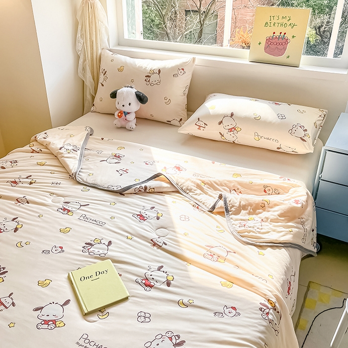 91家纺网 家纺一手货源 找家纺 桃子家居 2024新款A类三丽鸥正版授权高品质牛奶丝软糯针织棉夏被系列 针织棉三丽鸥-小鸡帕恰狗