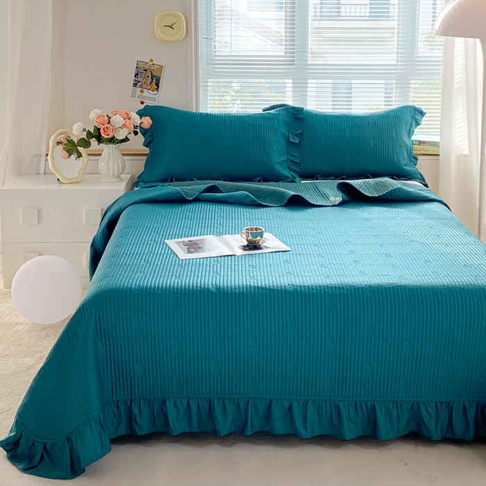 91家纺网 家纺一手货源 找家纺 胜权家纺 2024新款A类60S天丝夹棉绣花床盖三件套 静待花开--绅士蓝