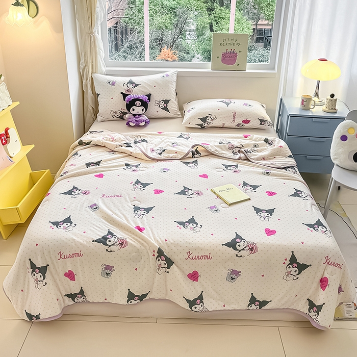 91家纺网 家纺一手货源 找家纺 金爱家 2024新款A类三丽鸥正版授权高品质牛奶丝软糯针织棉夏被系列 针织棉三丽鸥-奶油甜筒库洛米