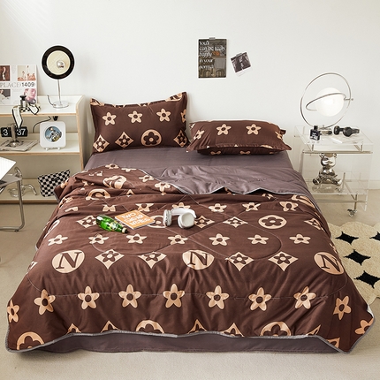 91家纺网 家纺一手货源 找家纺 （总）卡斯诺家纺馆 2025新款芦荟棉亲肤印花夏被（下载包包含买家秀）