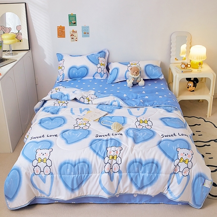 91家纺网 家纺一手货源 找家纺 卡斯诺家纺馆 2025新款芦荟棉亲肤印花夏被 （下载包包含买家秀）爱心熊