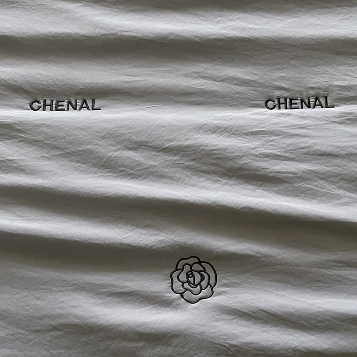 91家纺网 家纺一手货源 找家纺 被靠被2024新款锦丝缎空调夏被-山茶花 青岩灰