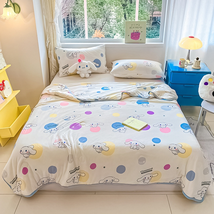 91家纺网 家纺一手货源 找家纺 桃子家居 2024新款A类三丽鸥正版授权高品质牛奶丝软糯针织棉夏被系列 针织棉三丽鸥-泡泡玉桂狗