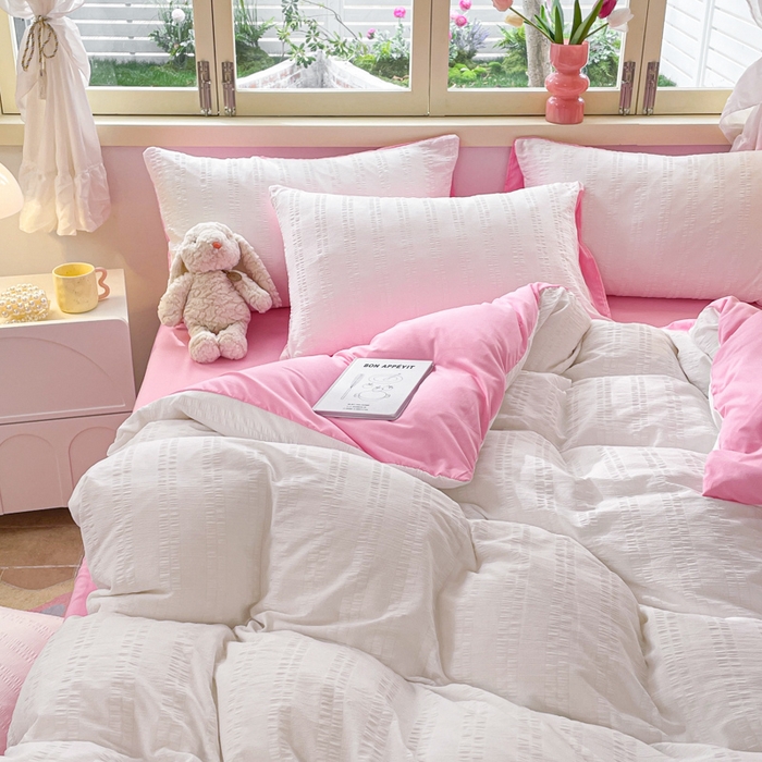 91家纺网 家纺一手货源 找家纺 梦之岛 2024新款小清新泡泡纱安妮系列水洗磨毛四件套 安妮-白粉