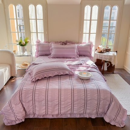 91家纺网 家纺一手货源 找家纺 一比一家纺 2024新款韩版条纹泡泡纱夏被四件套 条纹泡泡纱-紫色