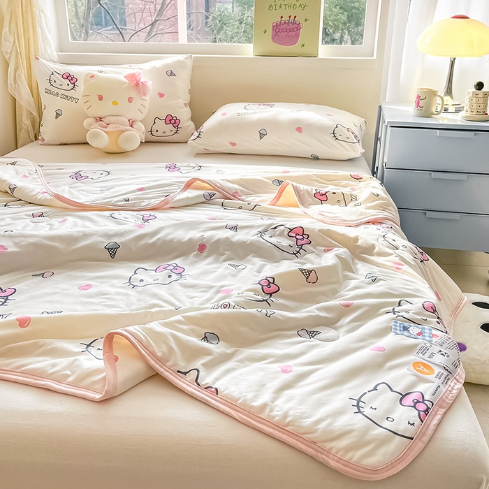 91家纺网 家纺一手货源 找家纺 金爱家 2024新款A类三丽鸥正版授权高品质牛奶丝软糯针织棉夏被系列 针织棉三丽鸥-甜甜kitty