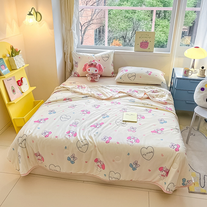 91家纺网 家纺一手货源 找家纺 金爱家 2024新款A类三丽鸥正版授权高品质牛奶丝软糯针织棉夏被系列 针织棉三丽鸥-蝴蝶结樱桃美乐蒂