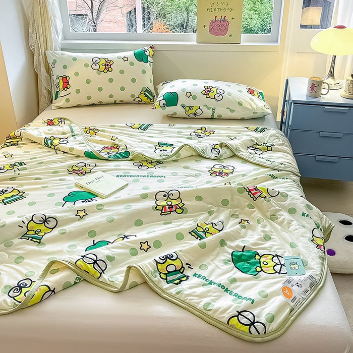 91家纺网 家纺一手货源 找家纺 金爱家 2024新款A类三丽鸥正版授权高品质牛奶丝软糯针织棉夏被系列 针织棉三丽鸥-绿绿大眼蛙