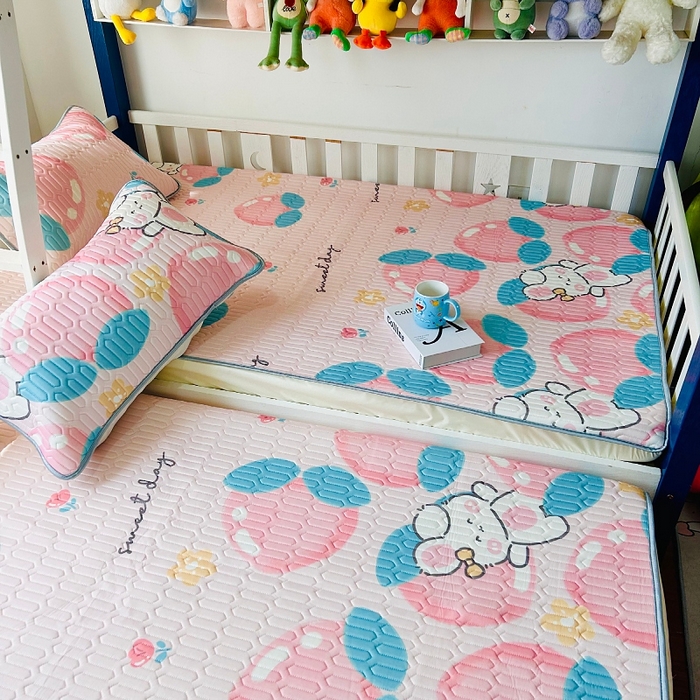 91家纺网 家纺一手货源 找家纺 小虾米 2024新款上下床乳胶凉席床笠款印花凉席三件套 桃兔兔粉