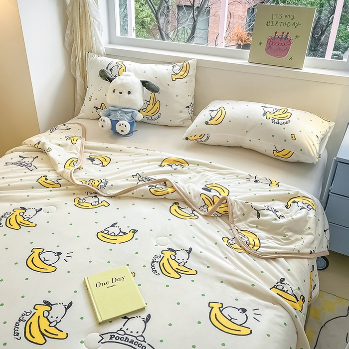 91家纺网 家纺一手货源 找家纺 金爱家 2024新款A类三丽鸥正版授权高品质牛奶丝软糯针织棉夏被系列 针织棉三丽鸥-香蕉多多帕恰狗