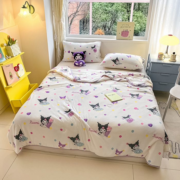 91家纺网 家纺一手货源 找家纺 桃子家居 2024新款A类三丽鸥正版授权高品质牛奶丝软糯针织棉夏被系列 针织棉三丽鸥-彩糖库洛米