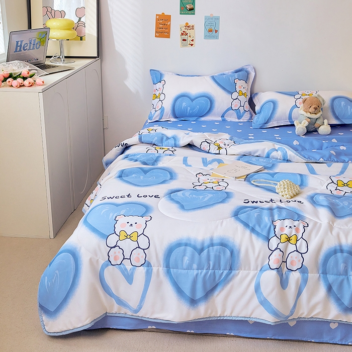 91家纺网 家纺一手货源 找家纺 卡斯诺家纺馆 2025新款芦荟棉亲肤印花夏被 （下载包包含买家秀）爱心熊