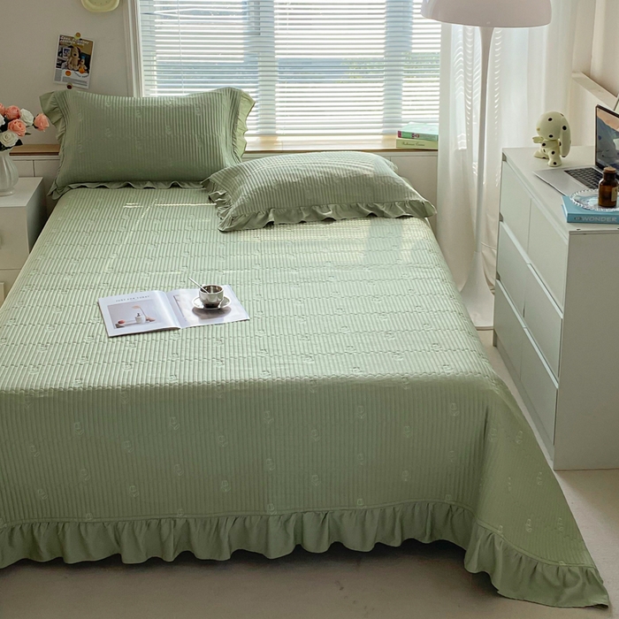 91家纺网 家纺一手货源 找家纺 胜权家纺 2024新款A类60S天丝夹棉绣花床盖三件套 静待花开--抹茶绿