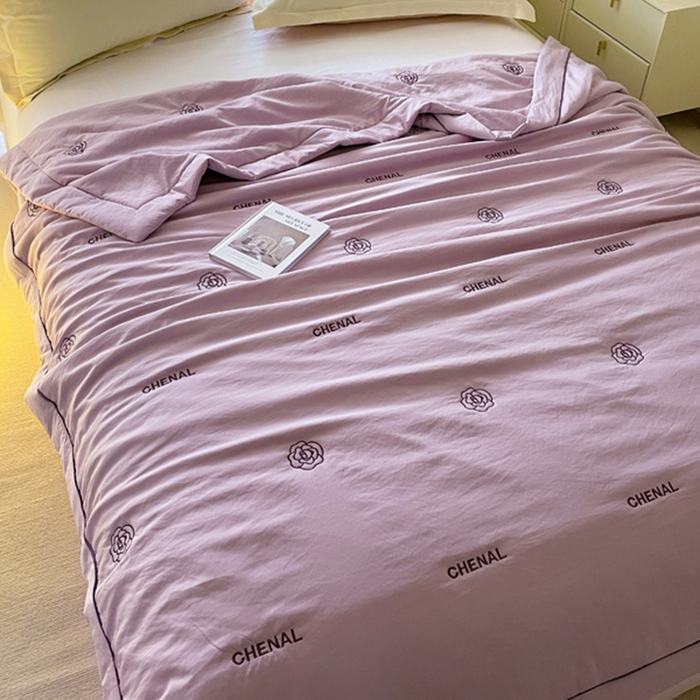 91家纺网 家纺一手货源 找家纺 被靠被2024新款锦丝缎空调夏被-山茶花 水晶紫