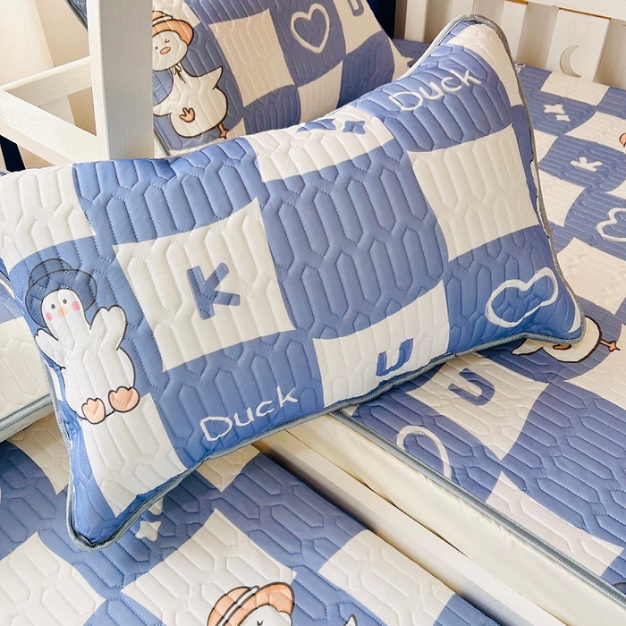 91家纺网 家纺一手货源 找家纺 小虾米 2024新款上下床乳胶凉席床笠款印花凉席三件套 萌萌鸭