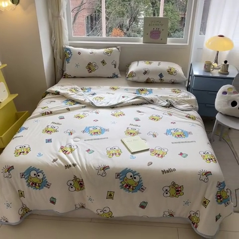 91家纺网 家纺一手货源 找家纺 桃子家居 2024新款A类三丽鸥正版授权高品质牛奶丝软糯针织棉夏被系列 针织棉三丽鸥-心心kitty