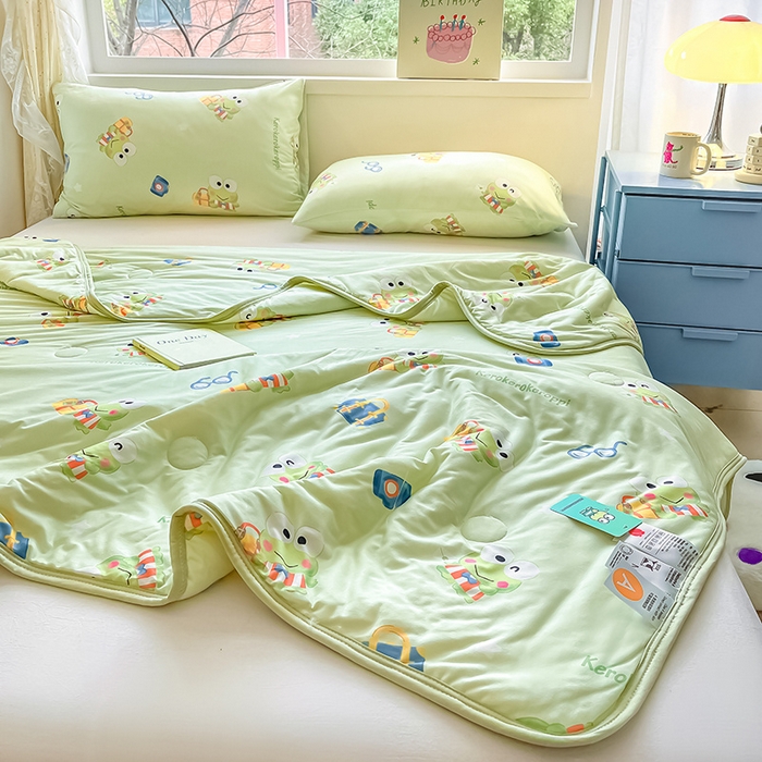 91家纺网 家纺一手货源 找家纺 金爱家 2024新款A类三丽鸥正版授权高品质牛奶丝软糯针织棉夏被系列 针织棉三丽鸥-萌萌大眼蛙