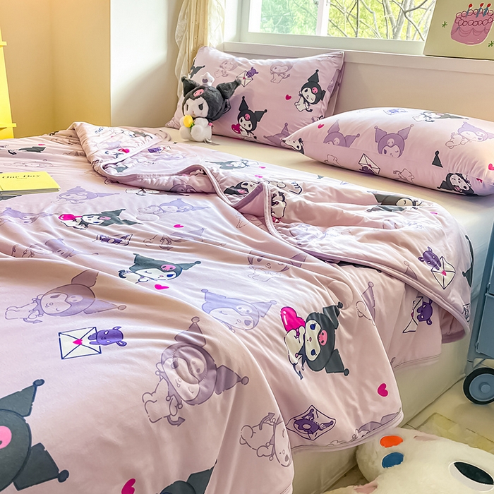 91家纺网 家纺一手货源 找家纺 金爱家 2024新款A类三丽鸥正版授权高品质牛奶丝软糯针织棉夏被系列 针织棉三丽鸥-紫色梦幻库洛米