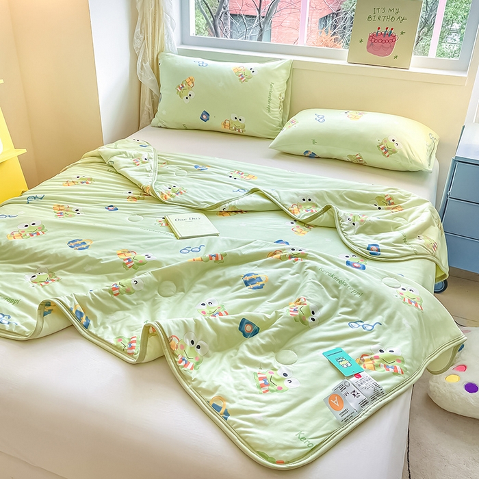 91家纺网 家纺一手货源 找家纺 金爱家 2024新款A类三丽鸥正版授权高品质牛奶丝软糯针织棉夏被系列 针织棉三丽鸥-萌萌大眼蛙