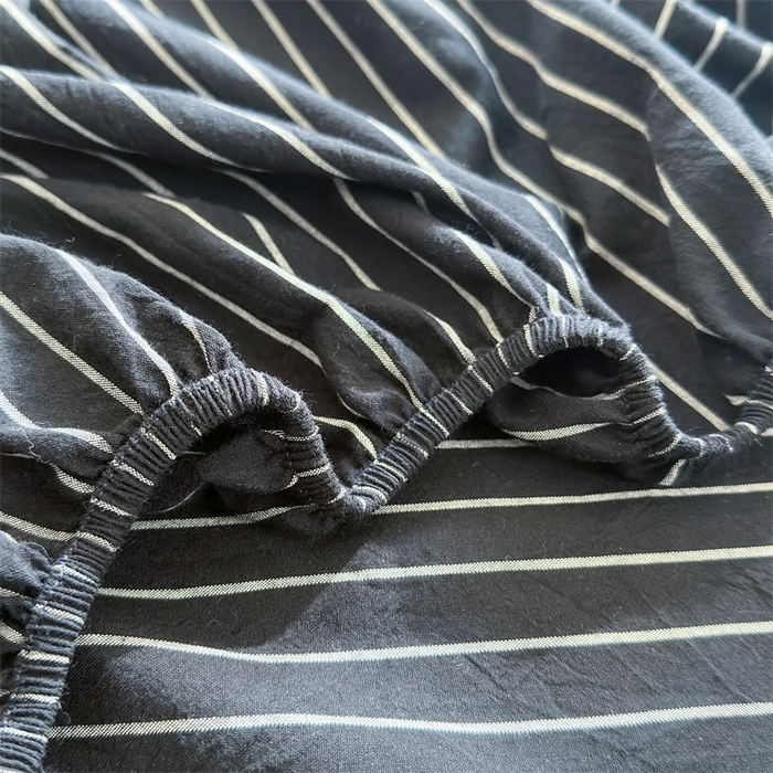 91家纺网 家纺一手货源 找家纺 北欧良品 2024新款水洗棉单品床笠、床单--格纹款（床笠、床单） 极简条黑