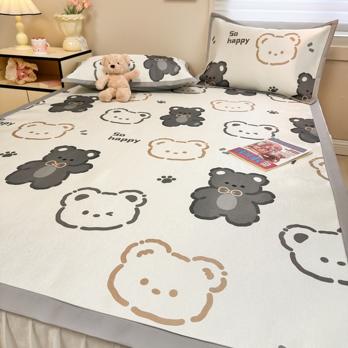 91家纺网 家纺一手货源 找家纺 2025新款慕尚600D数码印花冰丝凉席 脚印熊