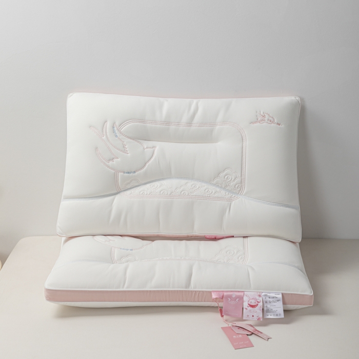 91家纺网 家纺一手货源 找家纺 （总）麦肯锡 2024新款燕窝乳胶美 颜枕-产品图
