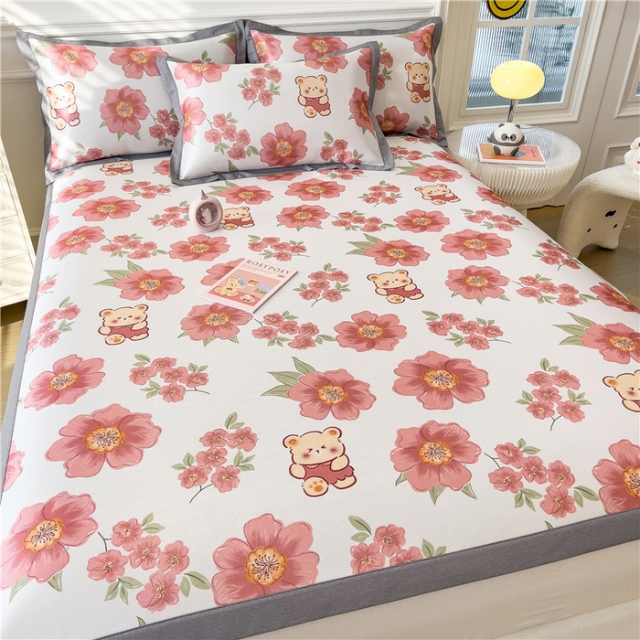 91家纺网 家纺一手货源 找家纺 孩子王家纺 2024新款凉感卡通冰丝席-成人款 花间小熊