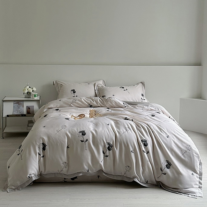 91家纺网 家纺一手货源 找家纺 氧家 2025新款莱赛尔天丝数码印花四件套宽边断角工艺（礼盒装）伊芙兰