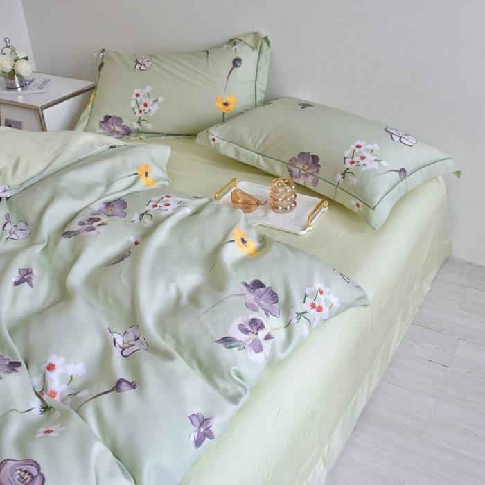 91家纺网 家纺一手货源 找家纺 氧家 2025新款莱赛尔天丝数码印花四件套宽边断角工艺（礼盒装）花栖子绿