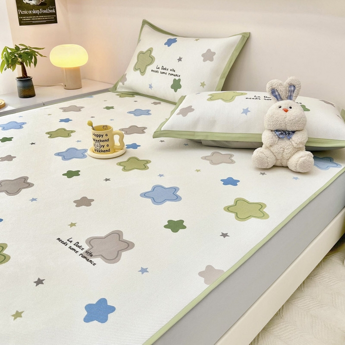 91家纺网 家纺一手货源 找家纺 全季家居 2024新款5A抗菌小清新数码印花冰藤席 床笠款-彩色星星