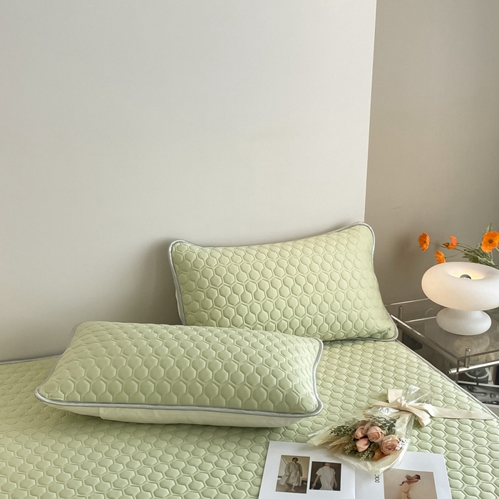 91家纺网 家纺一手货源 找家纺 欧邦 新款纯色A类凉感丝乳胶床笠三件套 浅绿