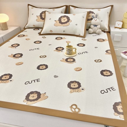 91家纺网 家纺一手货源 找家纺 全季家居 2024新款5A抗菌小清新数码印花冰藤席 床席款-小狮子