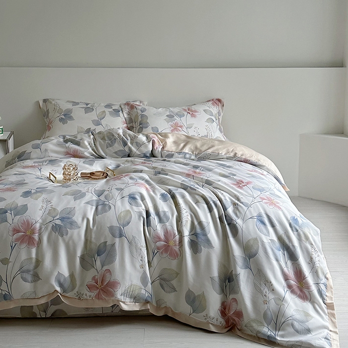 91家纺网 家纺一手货源 找家纺 氧家 2025新款莱赛尔天丝数码印花四件套宽边断角工艺（礼盒装）邂逅柔情