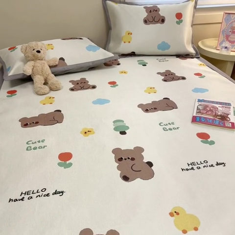 91家纺网 家纺一手货源 找家纺 2025新款慕尚600D数码印花冰丝凉席 遇见萌宠