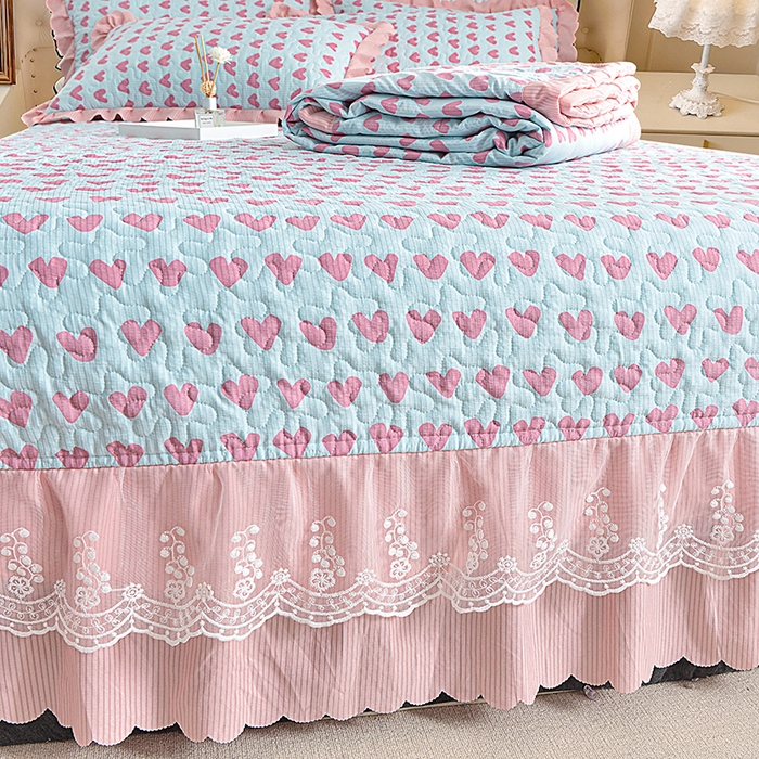 91家纺网 家纺一手货源 找家纺 梦柏家纺 2024新款亲肤泡泡棉夹棉床盖夏被四件套 甜心-兰