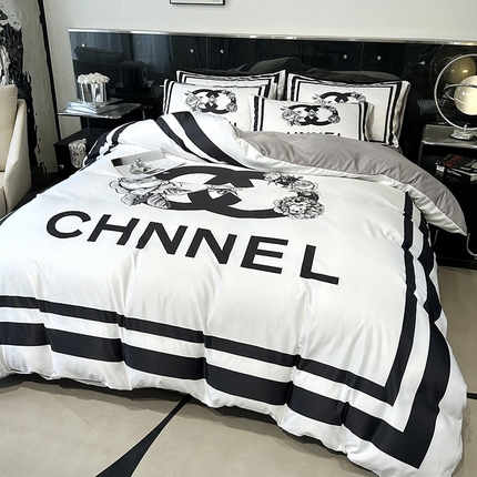 91家纺网 家纺一手货源 找家纺 （总）色鬼布艺 2024新款大牌风进口双面冰丝四件套水洗真丝四件套直播爆款暴力熊