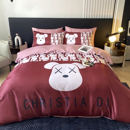 91家纺网 家纺一手货源 找家纺 色鬼布艺 2024新款冰丝四件套水洗真丝四件套 红迪熊1