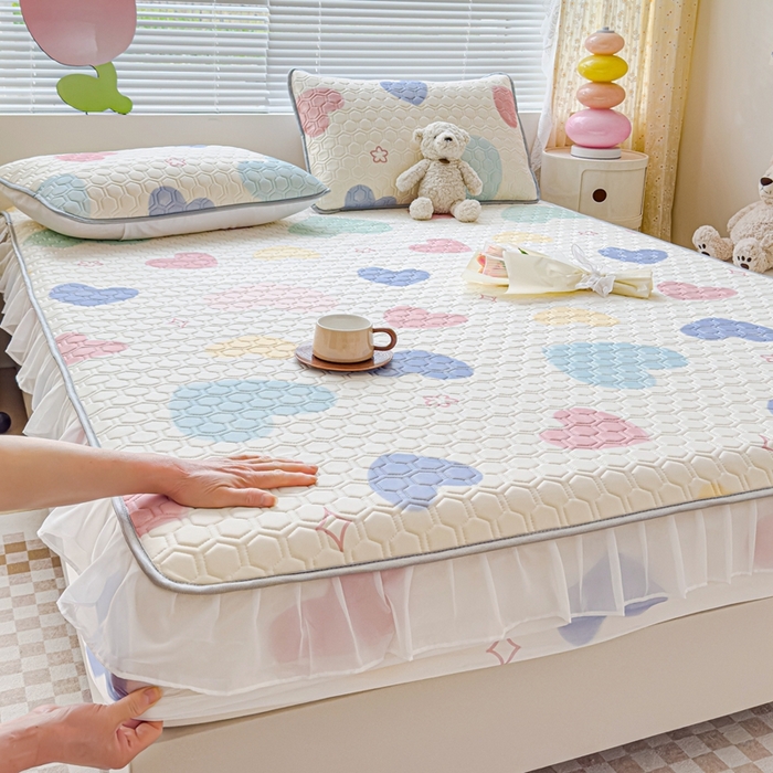 91家纺网 家纺一手货源 找家纺 小萌虎 2024新款胶质凉席床笠花边款 爱心