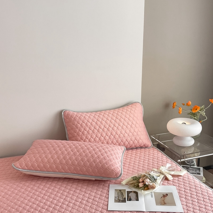 91家纺网 家纺一手货源 找家纺 欧邦 新款纯色A类凉感丝乳胶床笠三件套 樱花粉