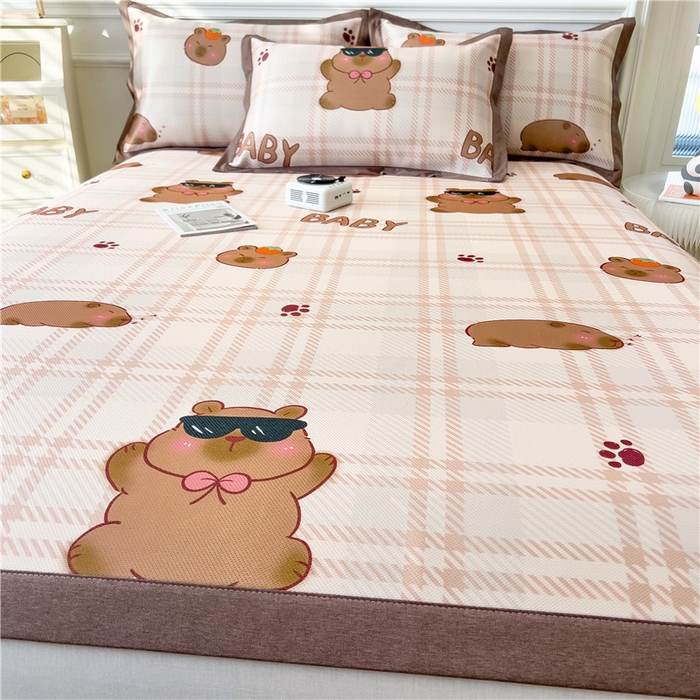 91家纺网 家纺一手货源 找家纺 孩子王家纺 2024新款凉感卡通冰丝席-成人款 呆萌水豚