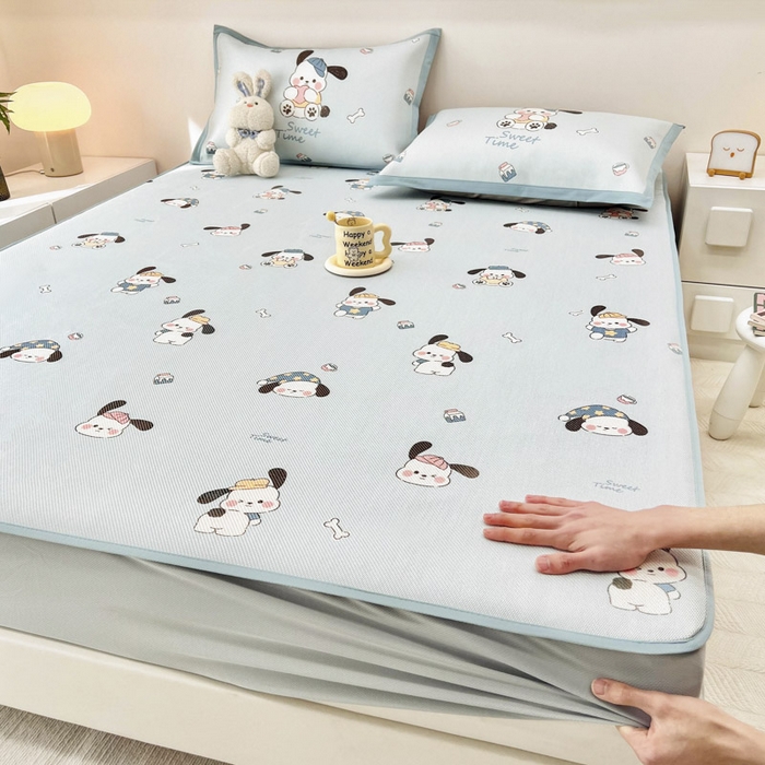 91家纺网 家纺一手货源 找家纺 全季家居 2024新款5A抗菌小清新数码印花冰藤席 床笠款-开心狗