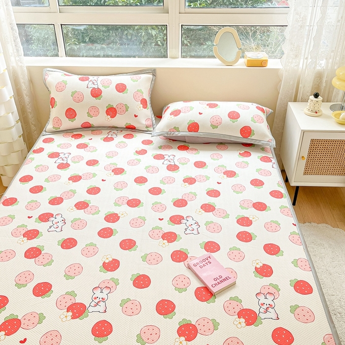 91家纺网 家纺一手货源 找家纺 2025新款慕尚600D数码印花冰丝凉席 小草莓兔