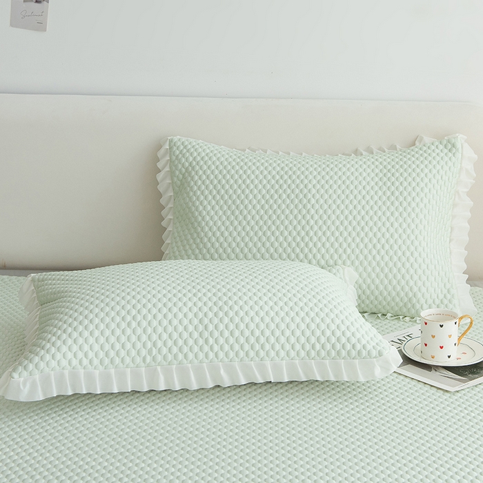 91家纺网 家纺一手货源 找家纺 青雅席业 2025新款蕾丝花边床单款凉豆豆快速冰感凉席三件套 豆豆绿