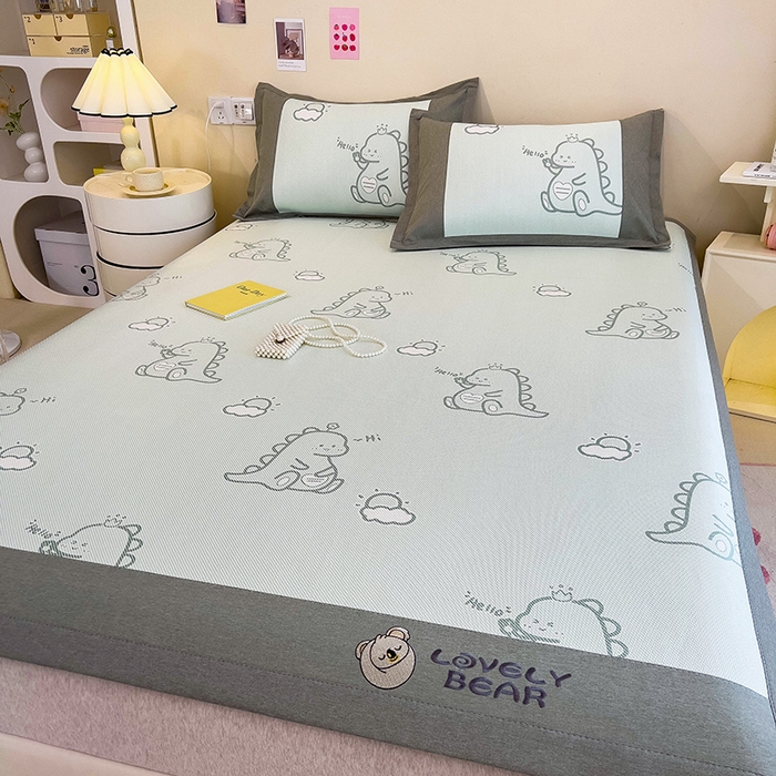 91家纺网 家纺一手货源 找家纺 全季家居 2024新款A类抗菌数码印花冰藤席三件套 床席款-小恐龙