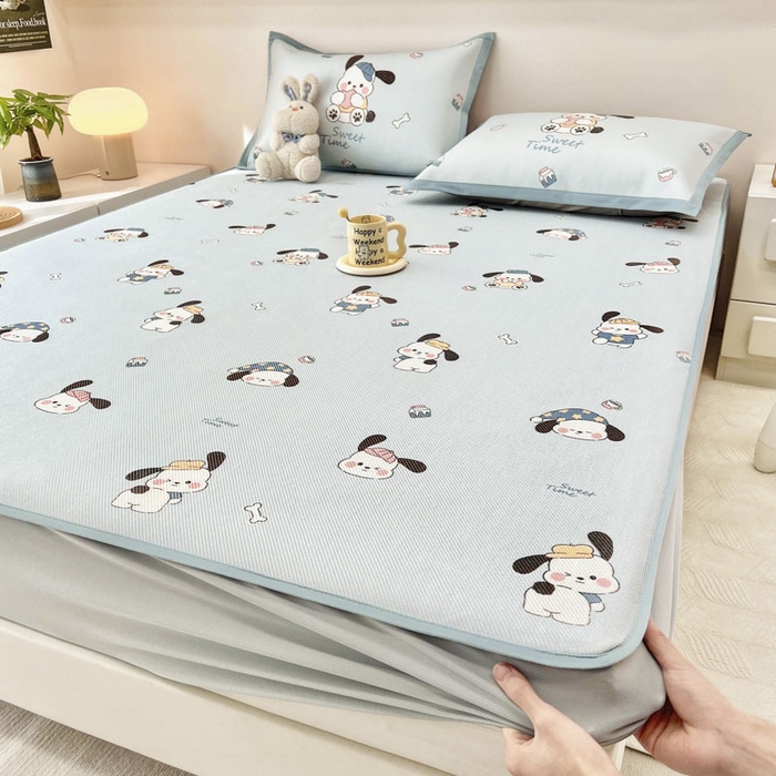 91家纺网 家纺一手货源 找家纺 全季家居 2024新款5A抗菌小清新数码印花冰藤席 床笠款-开心狗