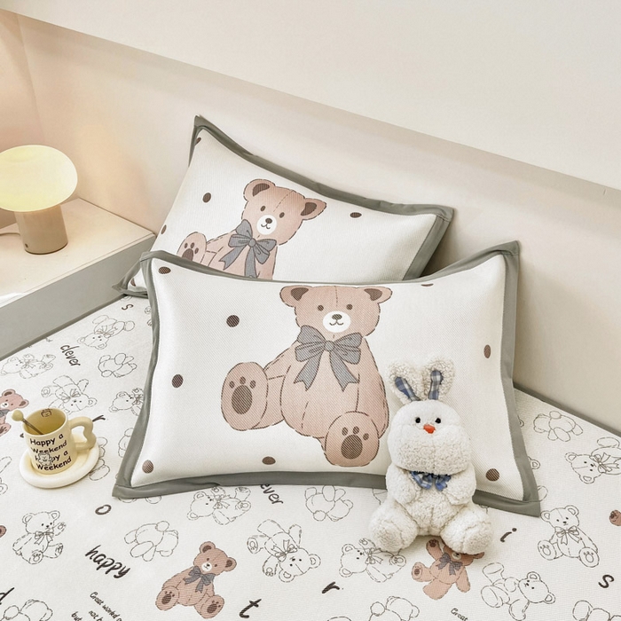 91家纺网 家纺一手货源 找家纺 全季家居 2024新款5A抗菌小清新数码印花冰藤席 床笠款-宝宝熊