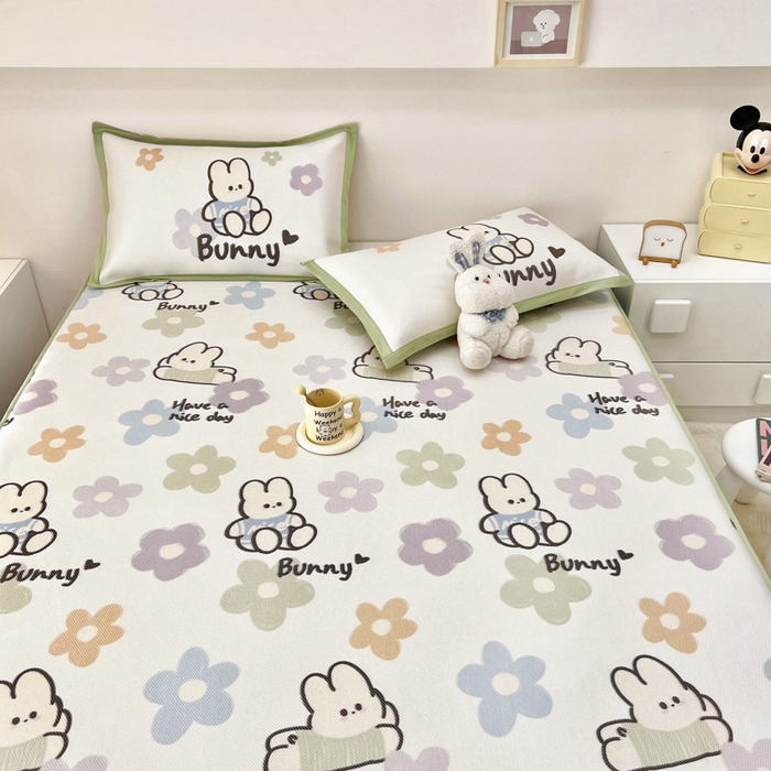 91家纺网 家纺一手货源 找家纺 全季家居 2024新款5A抗菌小清新数码印花冰藤席 床笠款-花花兔