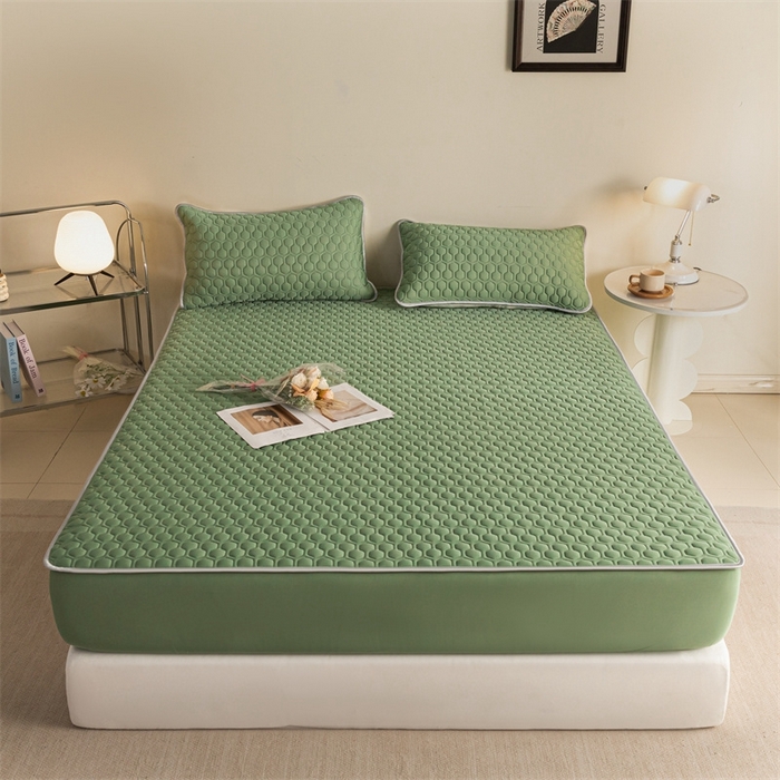 91家纺网 家纺一手货源 找家纺 欧邦 新款纯色A类凉感丝乳胶床笠三件套 牛油绿